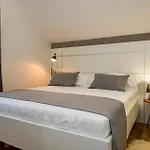 Holiday home Gorgeous In With Sauna Siveric