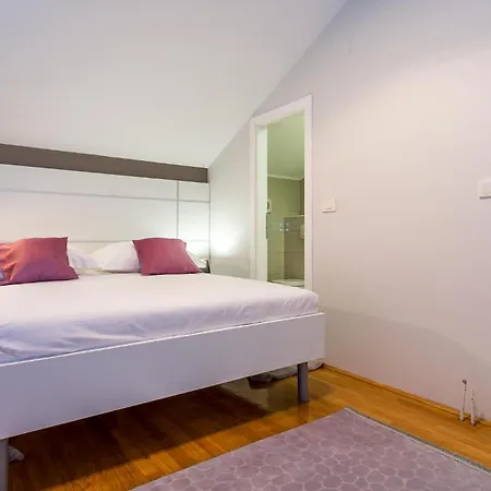 Gorgeous In With Sauna Nyaraló Siverić