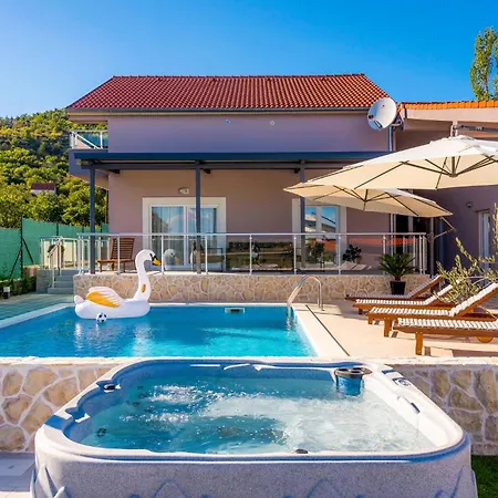 Gorgeous In With Sauna Nyaraló Siverić