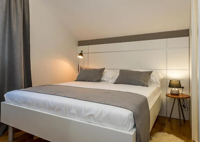 Vakantiehuis Gorgeous In With Sauna Siveric